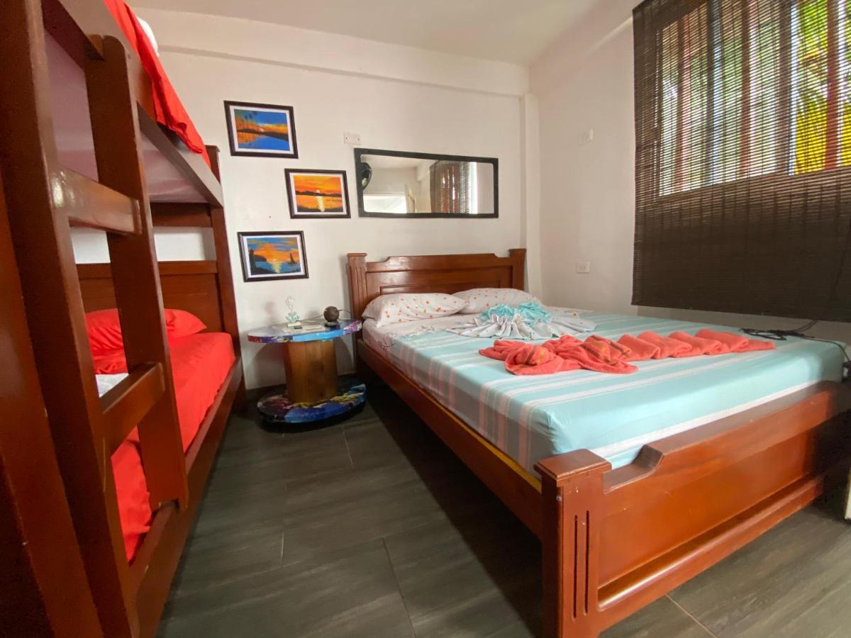 Acuarios Hostal Playa Ladrilleros Екстериор снимка