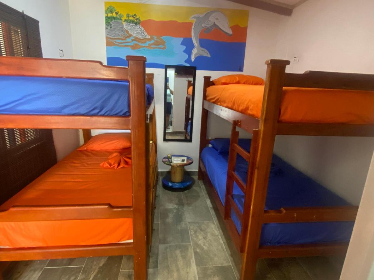 Acuarios Hostal Playa Ladrilleros Екстериор снимка