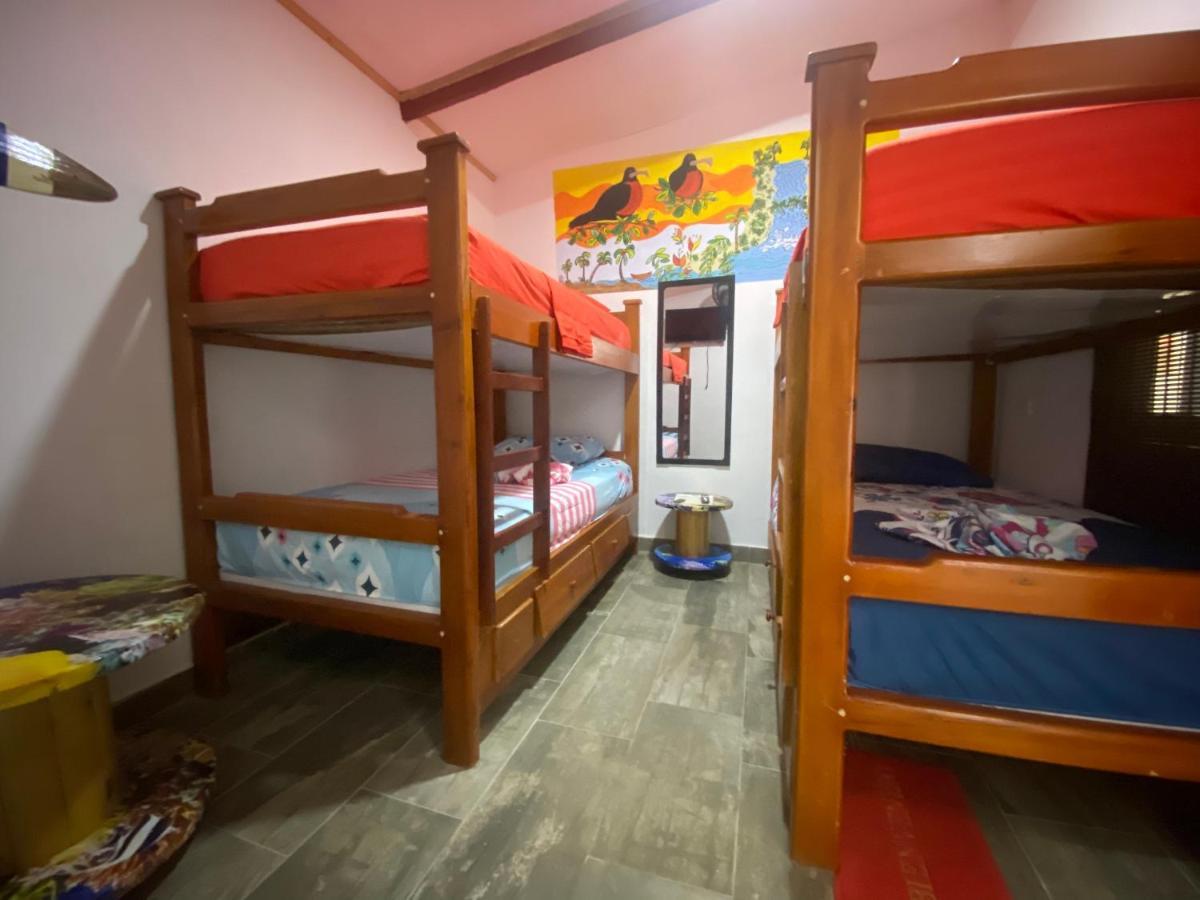 Acuarios Hostal Playa Ladrilleros Екстериор снимка